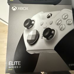 Xbox series 2 elite controller with accessories 