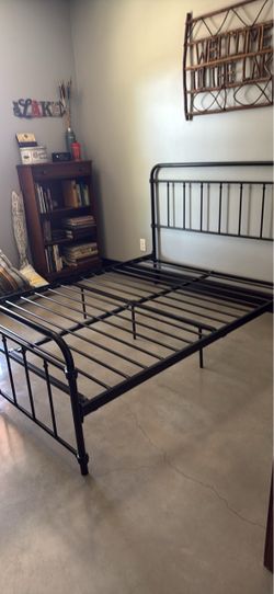Queen bed frame black