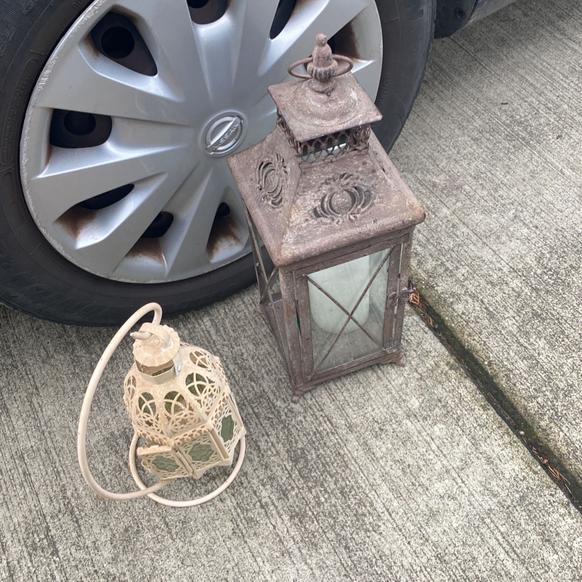 Rustic Lanterns Perfect For House Decoration