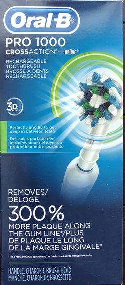 Oral B Pro 1000 Electric Toothbrush - Brand New