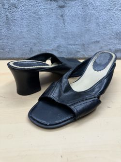Liz Claiborne Black Leather Open Toe Mule Sandals