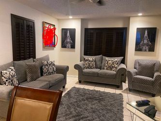 sala de 3  pieces  , dm si estas interesado