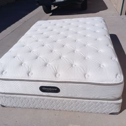 Queen Beautyrest Mattress And Box Spring 