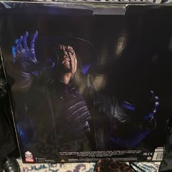 Undertaker Statue Like New  1:4