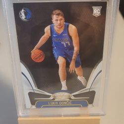 2018 PANINI CERTIFIED LUKA DONCIC CARD #153  PSA 9