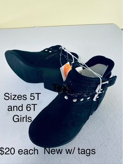 Girls Black Ankle Boots Size 5T and 6T