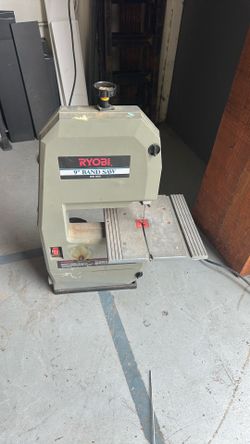 Ryobi 9” band saw BS900