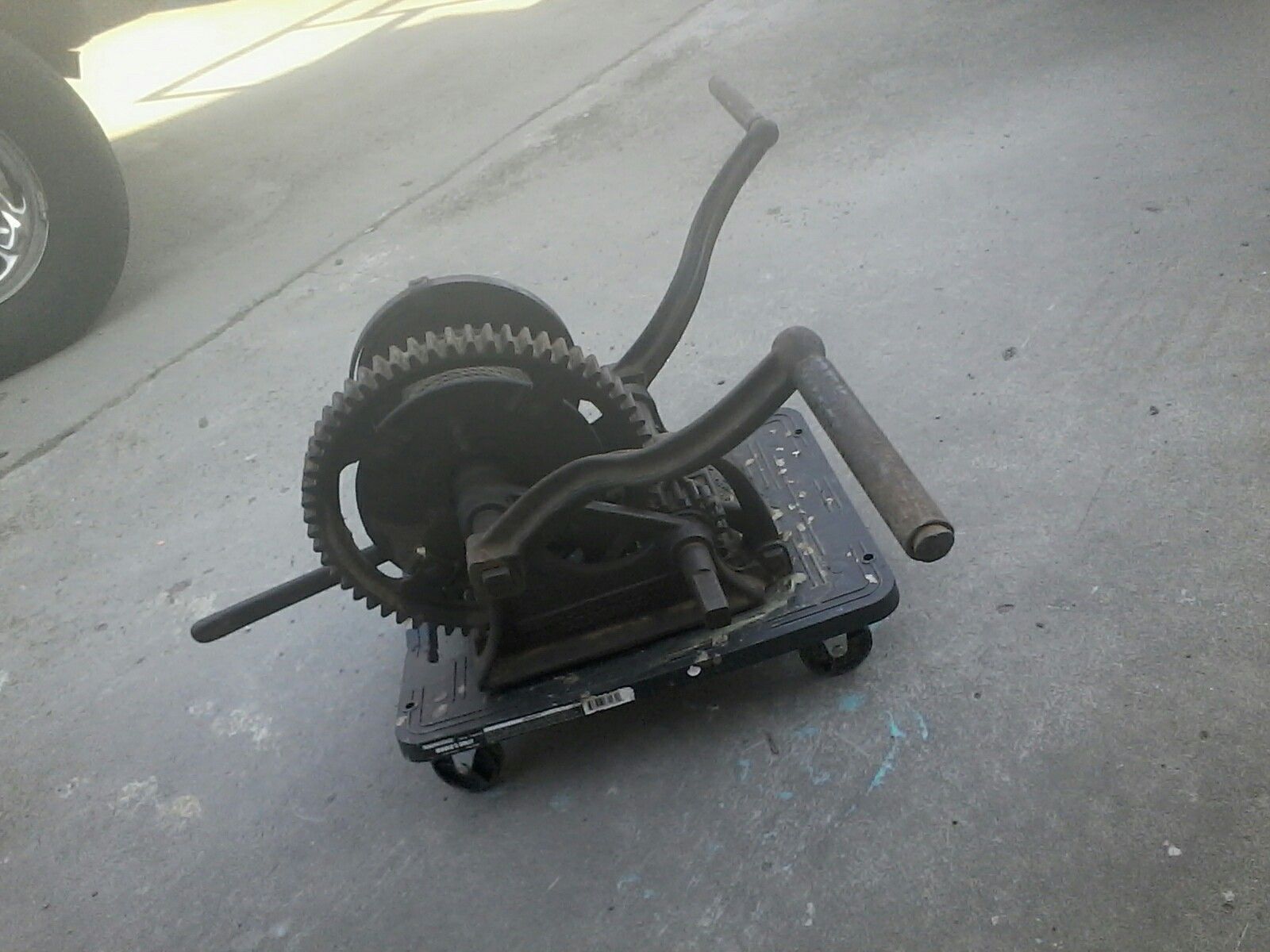 Vintage hand crank winch made by Sasgen Derrick company Chicago Illinois for Sale in Portland
