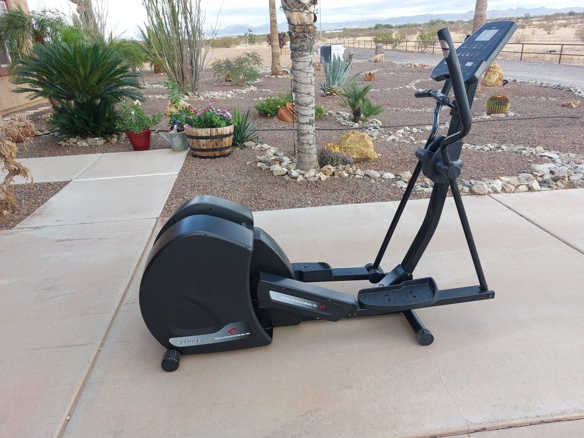 Diamondback 1100EL Elliptical Trainer