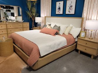 Kaily Collection Transitional Quen size Bed in Natural Color!!