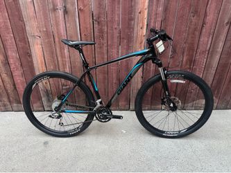 New 29’ GIANT TALON ALUXX SL FLUIDFORM / size XL / 9 Speed SRAM ( New Read Description ) $300