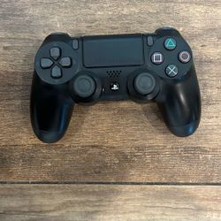 PS4 Controller 