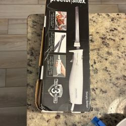 Proctosilex Electric Knife Set with 2 Stainless Steel Blades, Ergonomic Handle, Battery Powered, Dishwasher Safe, for Carving Meats, Poultry, Bread