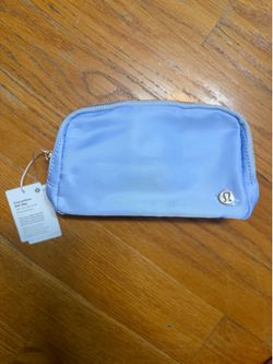 Lululemon Everywhere Belt Bag 1L new