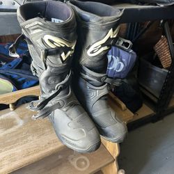 Moto Boots