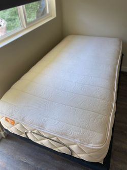 Best organic mattress, split king (2x twin XL) natural Happsy