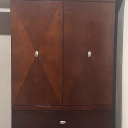 Armoire/TV stand 