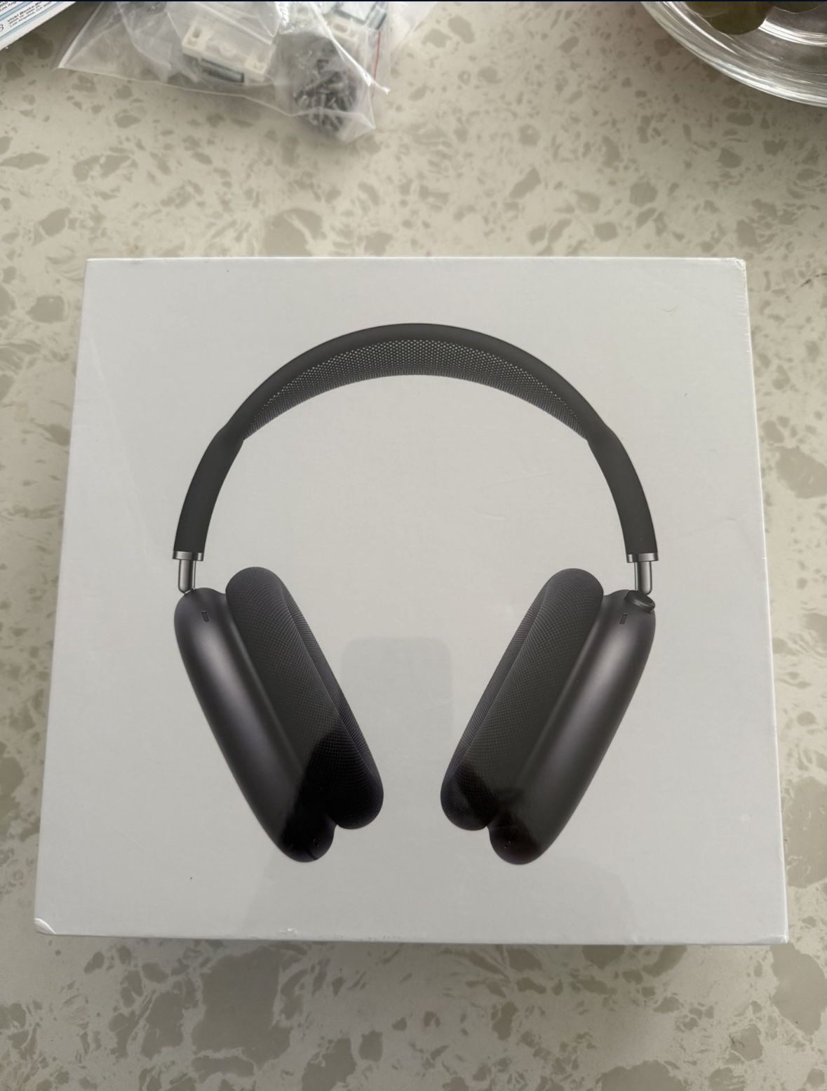 Black Apple AirPod max’s