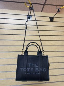 Marc Jacob’s The Tote Bag Leather With Strap