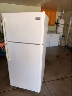 Refrigerator ￼
