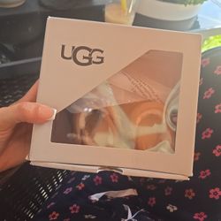 Ugg Size 3