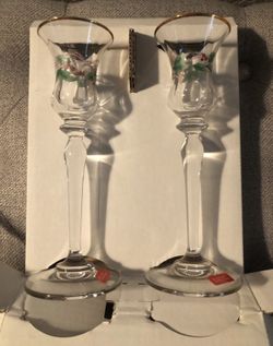 Mikasa ribbon holly Candle holders, 7 3/4”