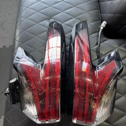 2021-2024 Toyota Sienna Oem LED Taillights Tail Lamps 