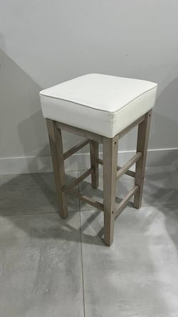 Modern Bar Wooden Stool Chair. Pair, Like New 