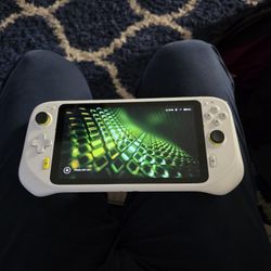 Logitech G Cloud 64gb Gamimg Handheld Console 