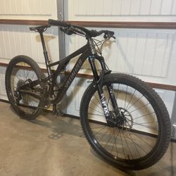 2023 specialized stunt jumper 