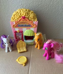 My Little Pony Bundle Pop Corn Theater and 3 Ponies