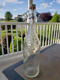 Vintage French Limonade aux Extraits Naturels De Citron France Glass Bottle