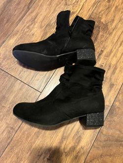 Girls Sz 4 Ankle Boots With Glitter Heels