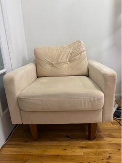 Velvet Light Pink Arm Chair With Wood Legs (Everly Quinn - Brookstead 31.5'')