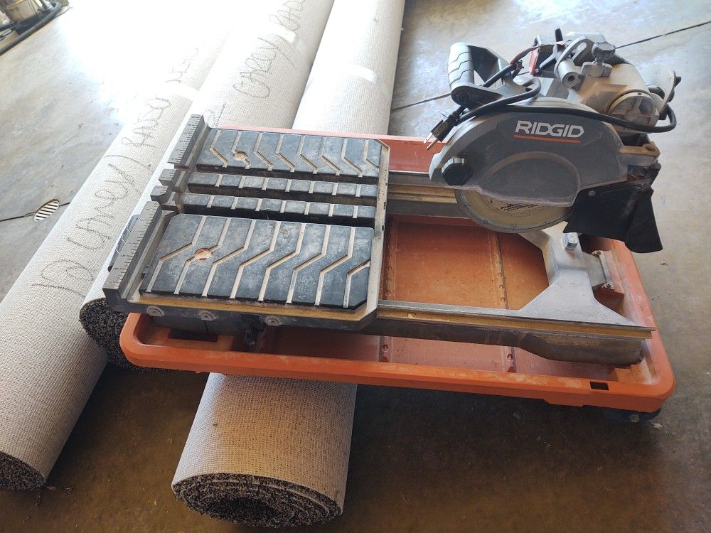 Rigid Wet Saw With Stand
