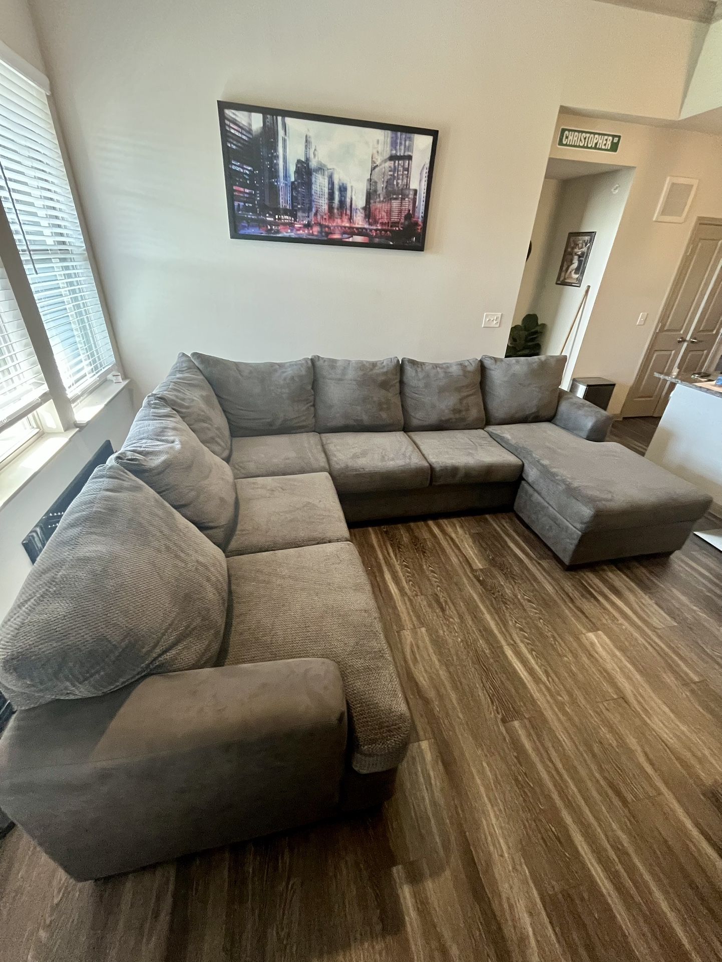 L-Shaped Gray Sectional Couch w/ Chaise - Excellent Condition!