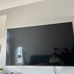 Smart Roku TV Hisense 43”