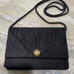 Black Elegant Crossbody Purse 