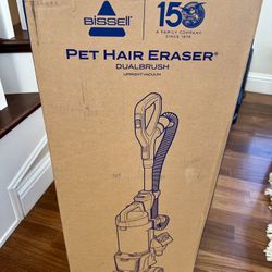 Brand New Bissell Pet Hair Eraser Dualbrush Upright Vacuum 