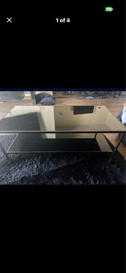 Living room Table MUST GO