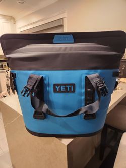 YETI M30 Tote Soft Cooler