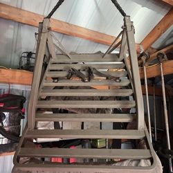 2 Deer Tree Stands