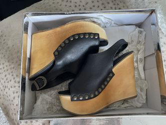 Womans Leather Shoes