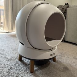 PetSafe ScoopFree SmartSpin Self-Cleaning Litter Box, White