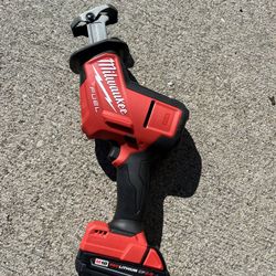 Milwaukee M18 FUEL HACKZALL Reciprocating Saw ,2719-20)  with battery 