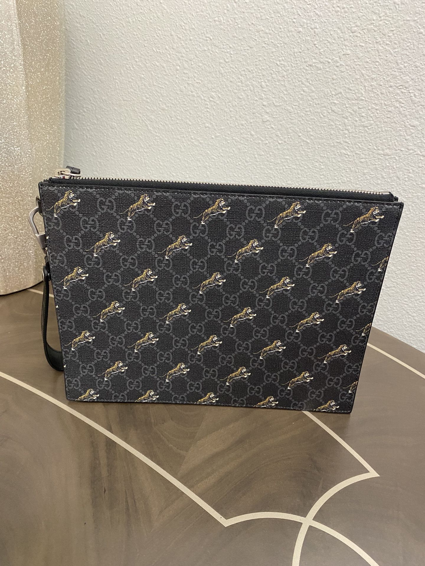 Authentic Gucci Tiger Print Clutch Wristlet