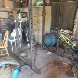 Weightlifting Equipment