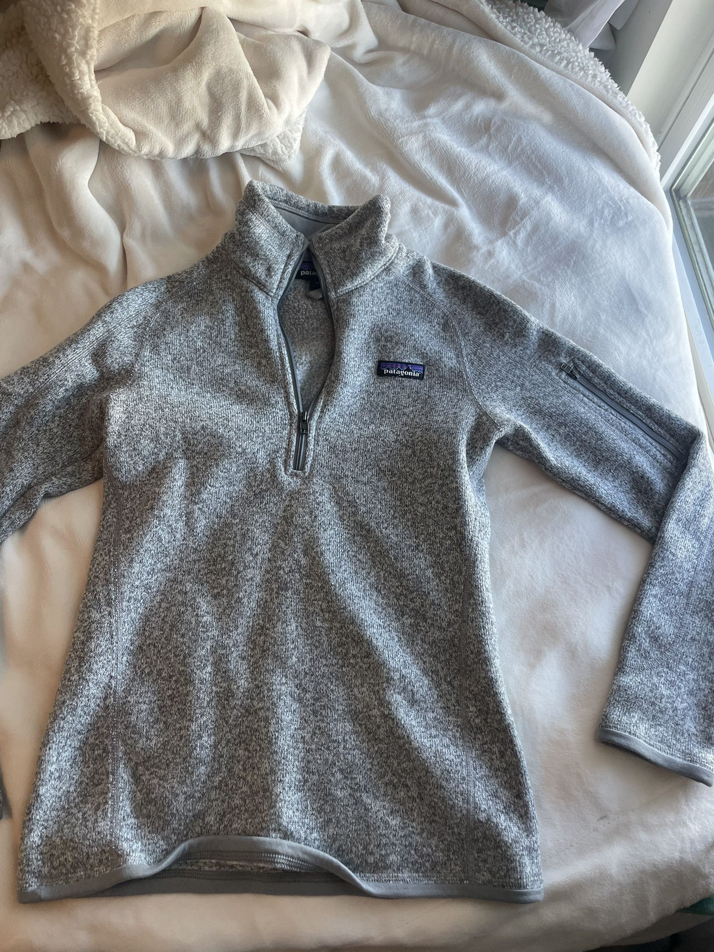 Patagonia Half Zip With Sleeve Pocket, Womens Extra Small, Gray 