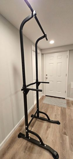 Power Tower Pull Up & Dip Station + Weight belt – Like New