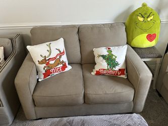 Ashley’s Pull Out Bed Sofa Never Used 